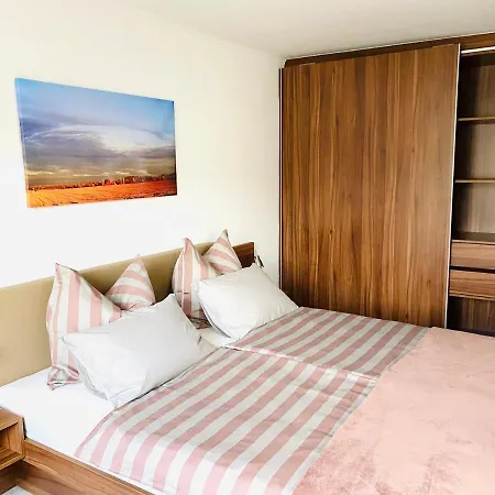 Daire Lilie In Mit Tiefgarage, New And Modern *