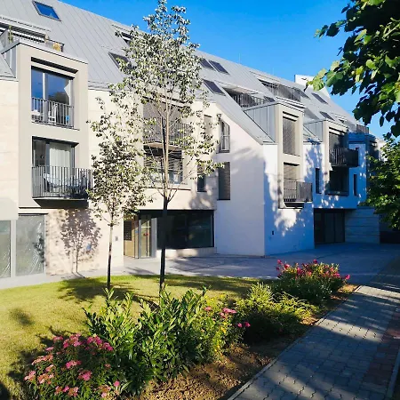 Lilie In Mit Tiefgarage, New And Modern Daire