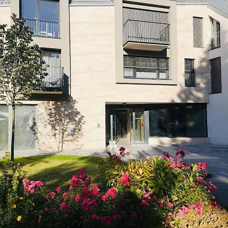 Lilie In Mit Tiefgarage, New And Modern