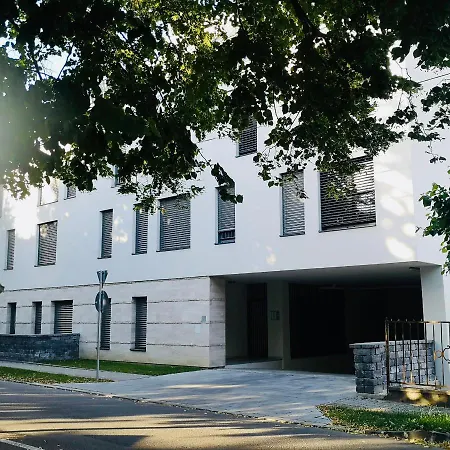 דירה Lilie In Mit Tiefgarage, New And Modern