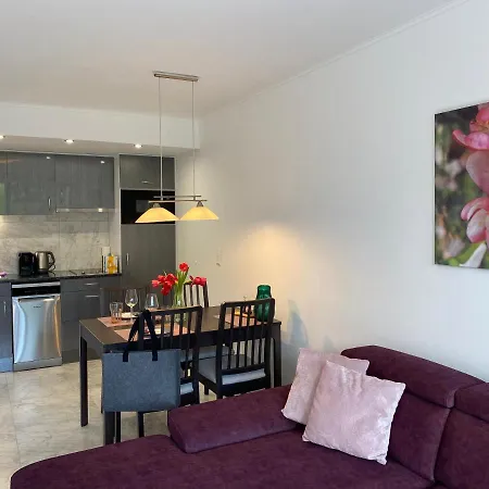 Lilie In Mit Tiefgarage, New And Modern Daire