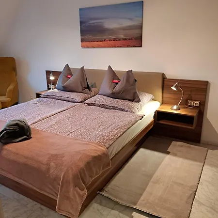 Lilie In Mit Tiefgarage, New And Modern Daire *