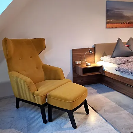 Daire Lilie In Mit Tiefgarage, New And Modern