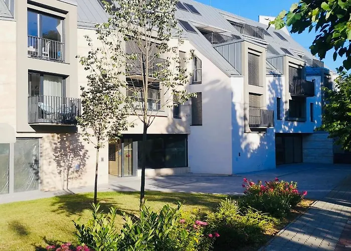 Lilie In Mit Tiefgarage, New And Modern Appartement