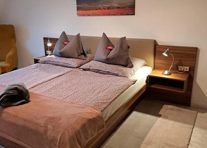 Lilie In Mit Tiefgarage, New And Modern Lägenhet *