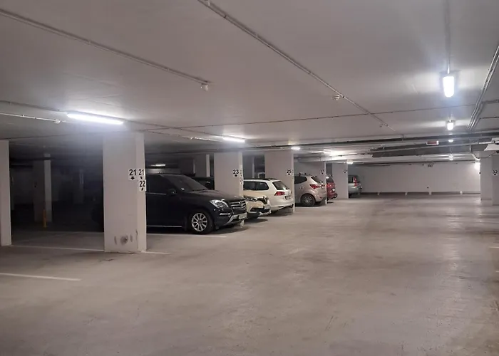 Lilie In Mit Tiefgarage, New And Modern Appartement
